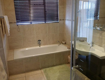 מידרנד Villa Botanica Guest House מראה חיצוני תמונה